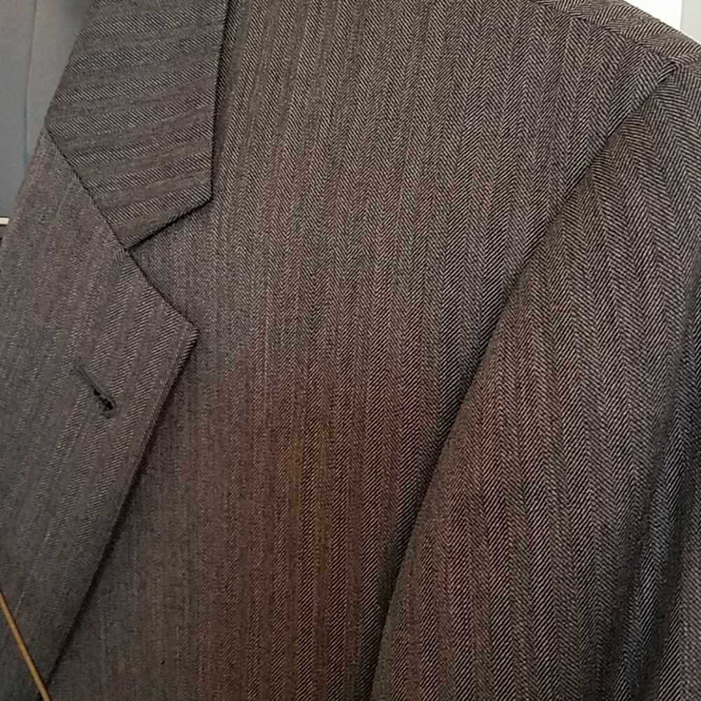JoS. A. Banks Men's business suit